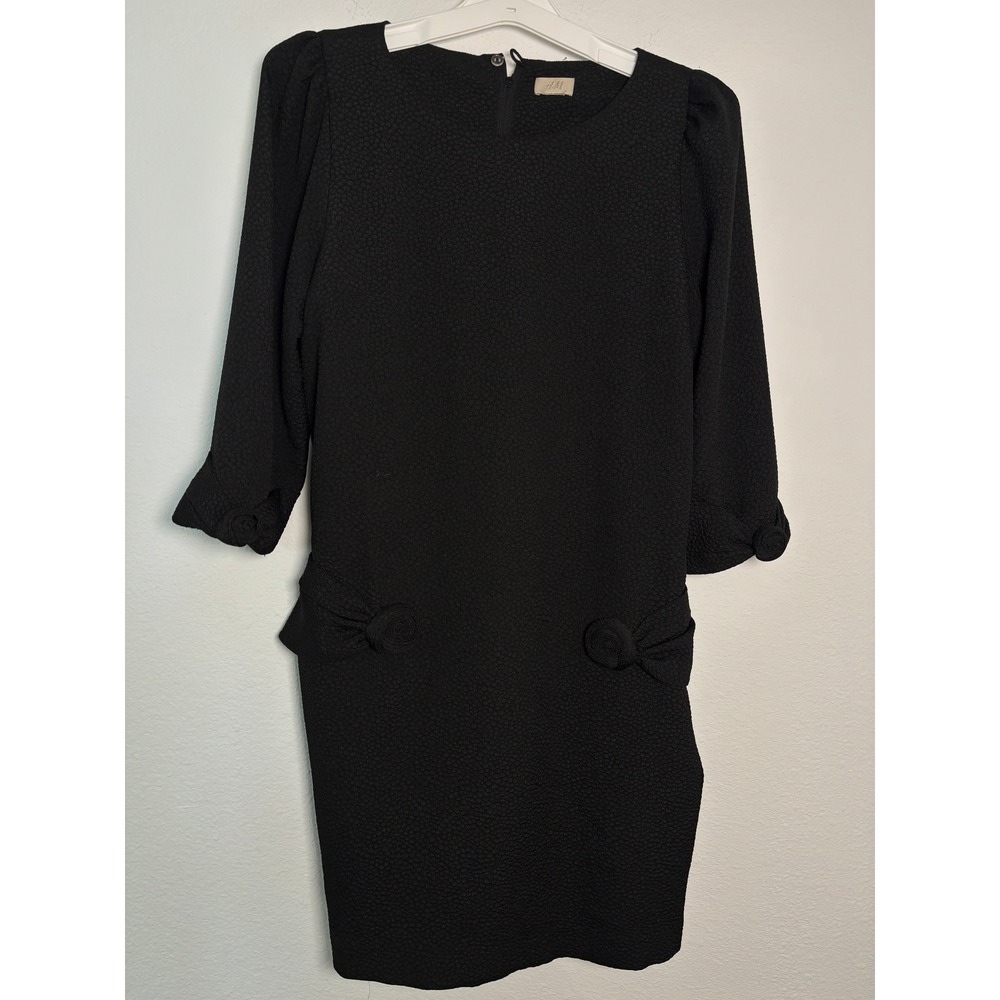 HM Black Textured Bubble Crepe Dress Rosette Bow Detail 3/4 Sleeve Mini‎ Shift
